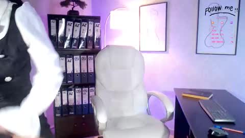 Snapshot of adara_lee chatting on February 2026 12:04:01 PM sofi online show from February 2026 12:04:01 PM