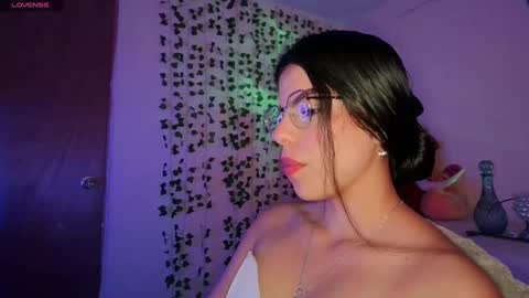 Adara online show from December 2024 04:28:01 PM