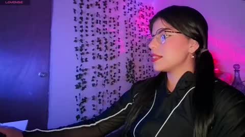 Adara online show from February 2025 06:54:02 PM