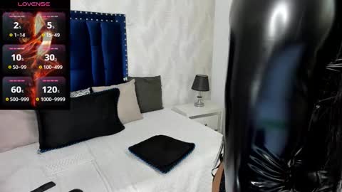 Snapshot of addictivexts chatting on December 2025 01:27:01 PM NIcolle online show from December 2025 01:27:01 PM