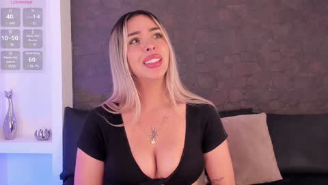 A D D I S O N  online show from January 2025 11:17:02 PM