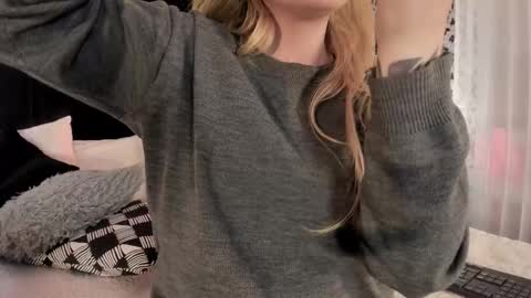 Ade  online show from November 2025 07:57:01 PM