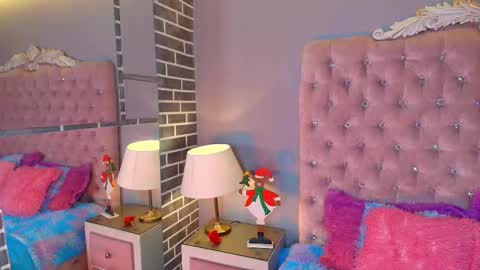 Snapshot of adelainebest chatting on December 2025 04:19:01 AM Adelaine online show from December 2025 04:19:01 AM