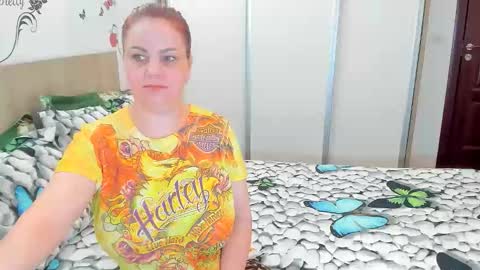 Snapshot of adelamilfsexy chatting on April 2026 01:10:02 PM izabellamilf online show from April 2026 01:10:02 PM