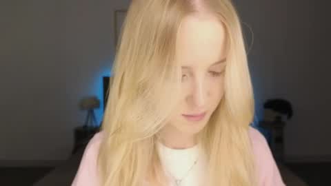 Snapshot of adele_armas chatting on May 2026 09:13:01 PM Adele online show from May 2026 09:13:01 PM