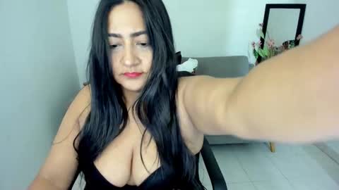 Snapshot of adele_sweett chatting on December 2025 10:13:02 AM Carolina online show from December 2025 10:13:02 AM