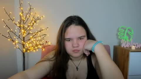 adelecruzz online show from February 2025 01:40:02 PM