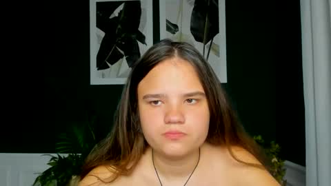adelecruzz online show from May 2026 11:59:01 AM