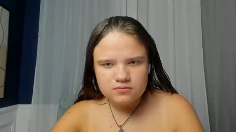 adelecruzz online show from July 2026 11:50:01 AM