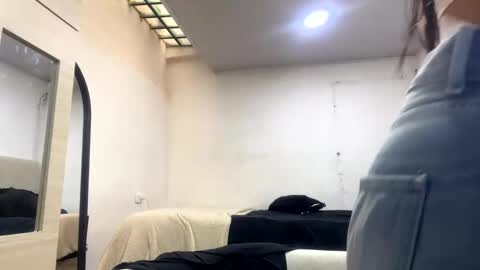 Snapshot of adelein_foxxx chatting on October 2025 08:17:01 PM adellein foxx online show from October 2025 08:17:01 PM