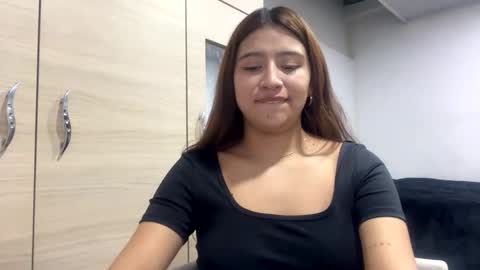 Snapshot of adelein_foxxx chatting on October 2025 02:53:02 AM adellein foxx online show from October 2025 02:53:02 AM