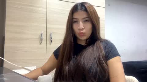 Snapshot of adelein_foxxx chatting on October 2025 05:08:01 AM adellein foxx online show from October 2025 05:08:01 AM