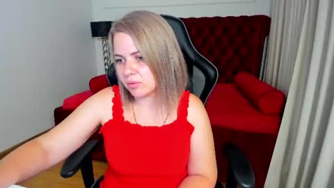 AdeleRavelle online show from June 2026 05:28:01 AM