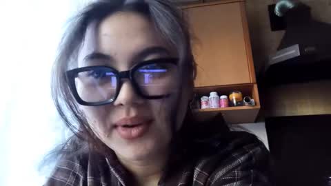 Snapshot of adelinehaefner chatting on November 2025 08:03:01 AM Anna online show from November 2025 08:03:01 AM