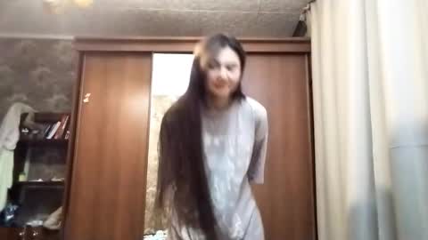 Snapshot of adelinehaefner chatting on November 2025 03:05:01 PM Anna online show from November 2025 03:05:01 PM