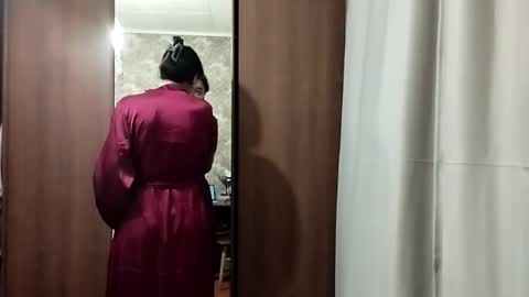 Snapshot of adelinehaefner chatting on January 2026 04:01:01 PM Anna online show from January 2026 04:01:01 PM