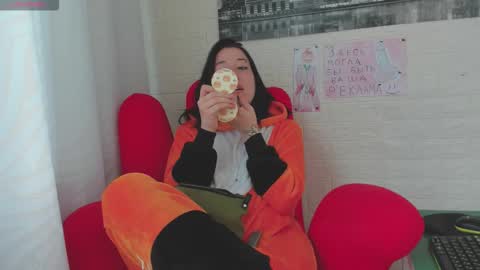 Adel online show from November 2025 06:59:02 AM