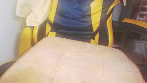 Snapshot of adellahuge22 chatting on January 2026 09:29:01 PM Adellahuge05 online show from January 2026 09:29:01 PM