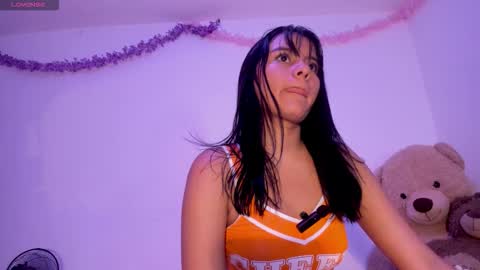 Adelle online show from November 2025 01:05:02 AM