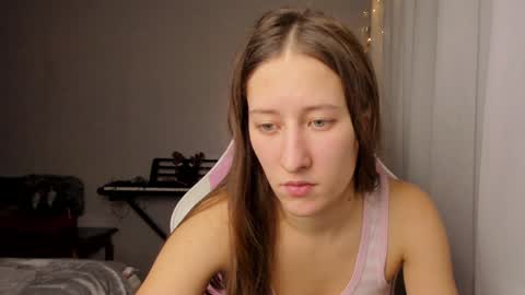 Snapshot of adellqueen chatting on December 2024 10:34:01 PM Adell online show from December 2024 10:34:01 PM