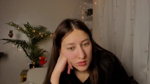 Snapshot of adellqueen chatting on February 2025 11:13:02 PM Adell online show from February 2025 11:13:02 PM