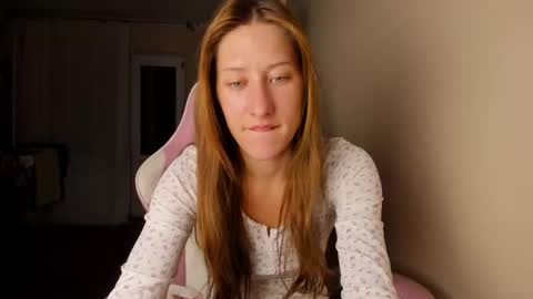 Snapshot of adellqueen chatting on February 2026 10:30:02 PM Adell online show from February 2026 10:30:02 PM