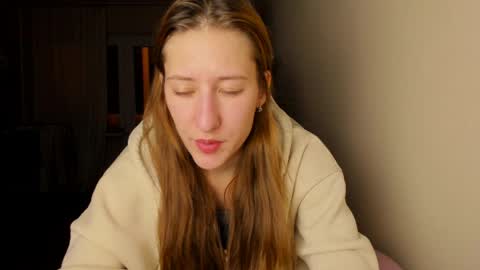 Snapshot of adellqueen chatting on April 2026 09:48:01 PM Adell online show from April 2026 09:48:01 PM