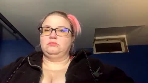 adenahbbw online show from November 2025 02:10:01 AM