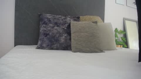 Adhara Cortez  online show from October 2025 09:34:02 PM