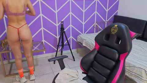 Snapshot of adhara_kitten chatting on March 2026 01:06:01 PM Adhara online show from March 2026 01:06:01 PM