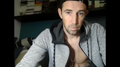 adibou13 online show from February 2025 01:33:02 PM