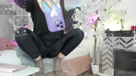 Adona online show from April 2026 06:02:02 AM