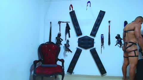 adonisdios online show from November 2025 11:48:01 PM