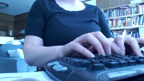 Snapshot of adorable22 chatting on January 2025 04:13:02 PM adorable22 online show from January 2025 04:13:02 PM