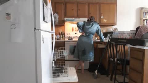 Snapshot of adorable22 chatting on February 2025 06:37:01 PM adorable22 online show from February 2025 06:37:01 PM