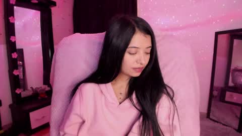 Snapshot of adorabolt chatting on January 2025 02:11:01 AM Stormi online show from January 2025 02:11:01 AM