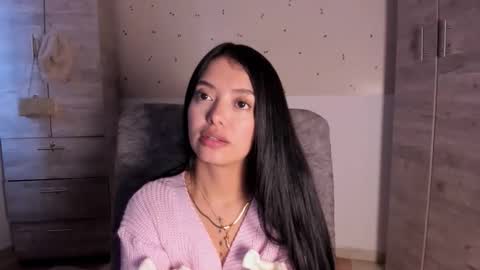 Snapshot of adorabolt chatting on September 2025 06:42:01 PM Stormi online show from September 2025 06:42:01 PM