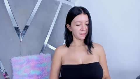Adoraht online show from May 2026 12:46:02 PM