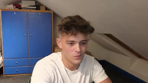 Snapshot of adr_twink chatting on April 2026 11:21:03 PM ADR Twink online show from April 2026 11:21:03 PM