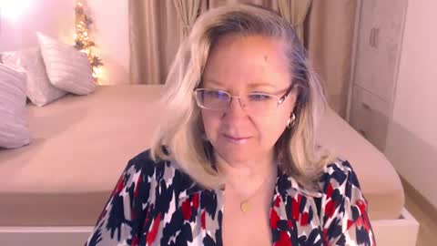 Cryna online show from February 2025 04:25:01 AM