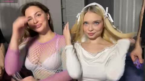 Dorothy Mayfield online show from February 2026 11:23:01 PM