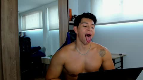 Adrian del Mar online show from May 2026 09:31:01 PM