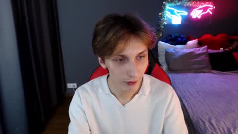 Adrian online show from December 2024 04:04:02 PM