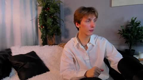 Adrian online show from December 2024 06:53:02 PM