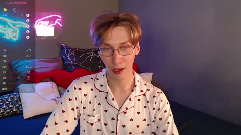 Adrian online show from January 2025 07:32:01 PM