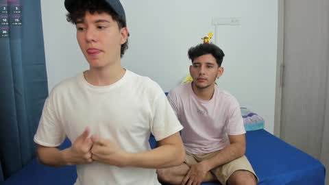 Snapshot of adrian_morelli chatting on January 2025 02:04:02 AM adrian morelli online show from January 2025 02:04:02 AM