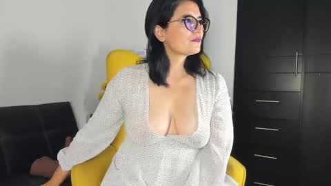 Adriana online show from June 2026 05:10:01 AM
