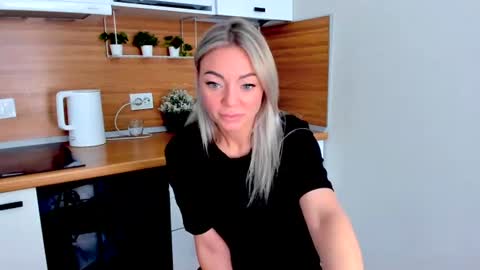 Snapshot of adriana_coy_ chatting on June 2026 12:40:01 PM Adriana online show from June 2026 12:40:01 PM