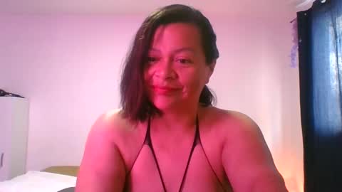 adrianagogo18 online show from October 2025 01:53:02 PM