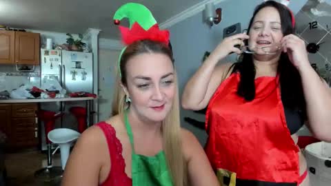 Snapshot of adrianapdes chatting on November 2025 02:09:01 AM Adriana Paredes online show from November 2025 02:09:01 AM